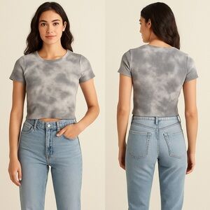 💫 Hollister Tie-Dye Waffle Knit Crop Tee (Size S)